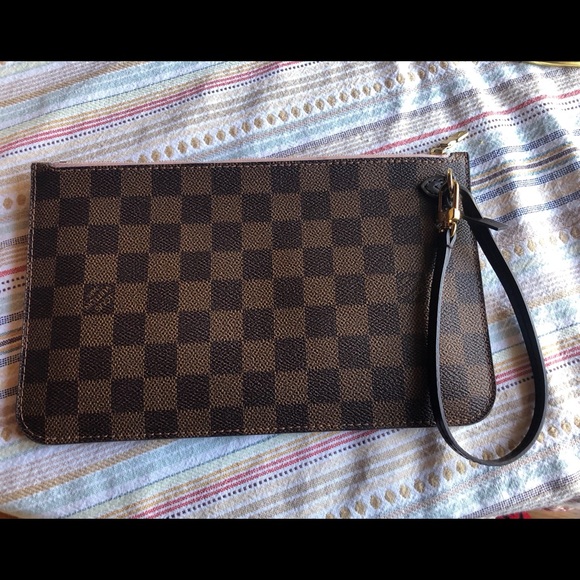 Louis Vuitton Handbags - Neverfull wristlet mm